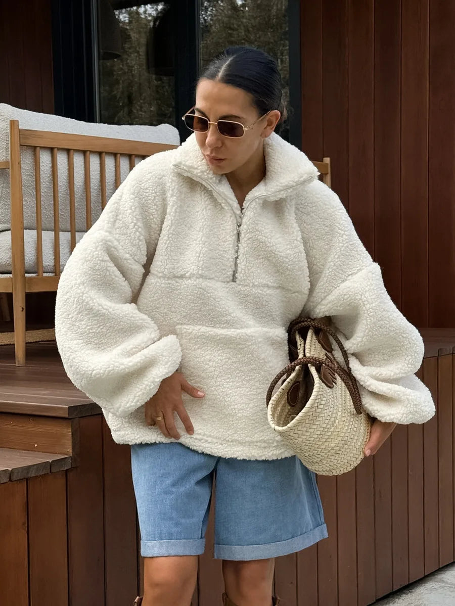 074 - Wolljacke mit Halb-Zipper & Taschen