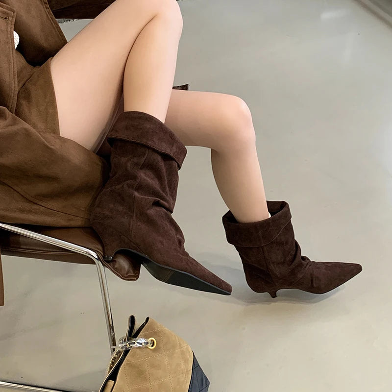1003 - Damen Slouch Boots mit Keilabsatz & Weitem Schaft