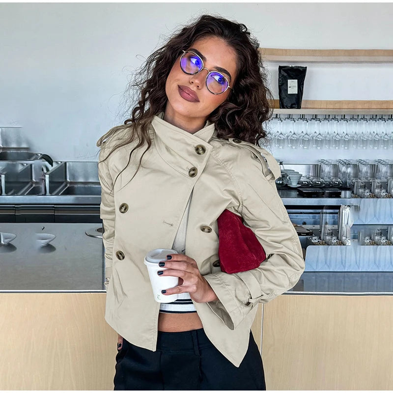 073 - Kurzbluse mit Rüschen & V-Ausschnitt