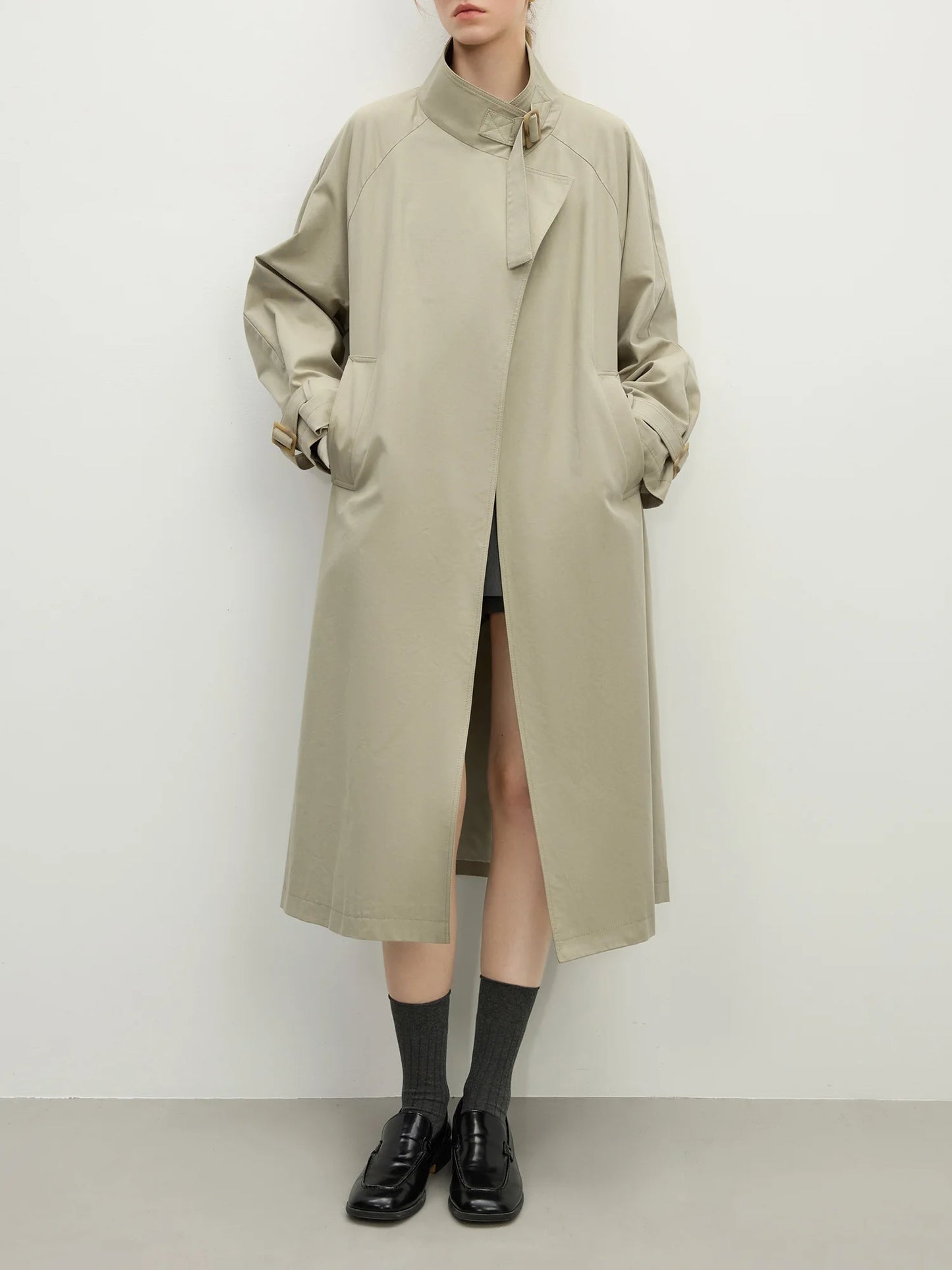 024 - Trenchcoat Damen – Modern & Stehkragen-Design