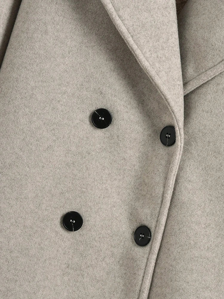 081 - Damen Wollmantel mit großem Kragen – Zweireihig & Elegant