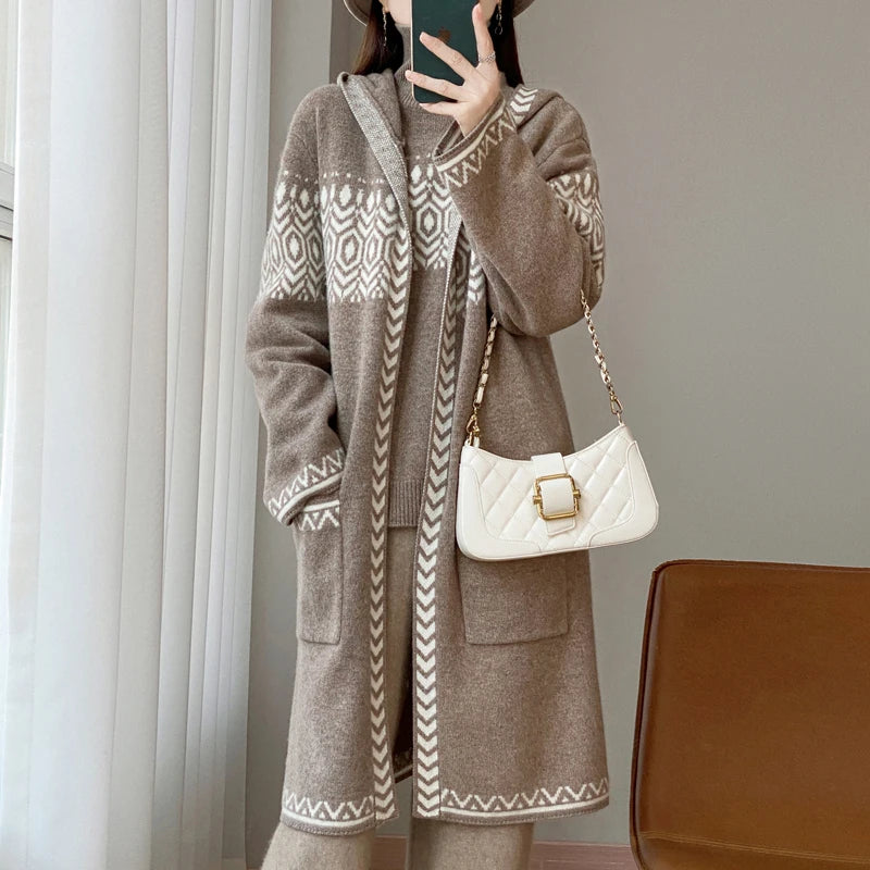 141 - Woll Cardigan Damen Lang Mit Kapuze