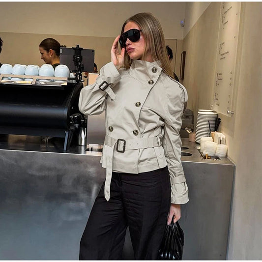 073 - Kurzbluse mit Rüschen & V-Ausschnitt