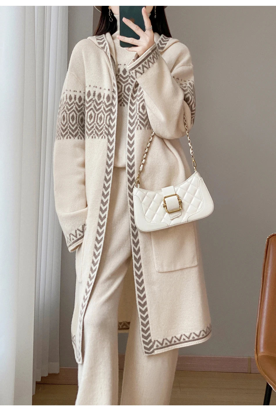 141 - Woll Cardigan Damen Lang Mit Kapuze