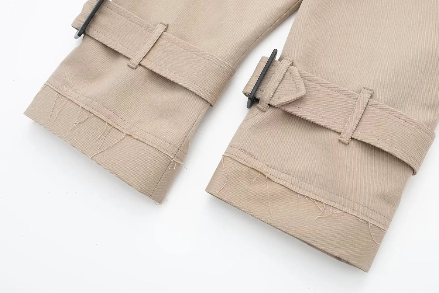 010 - Kurzer Trenchcoat Damen – Modern & Elegant