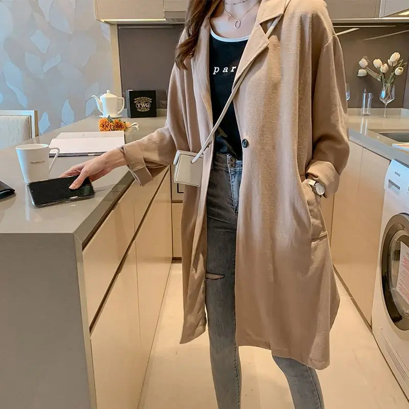 002 - Leichter Damen-Trenchcoat – Modern & Elegant