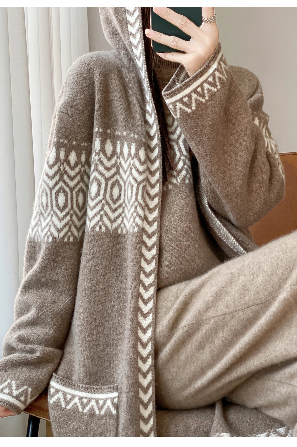 141 - Woll Cardigan Damen Lang Mit Kapuze