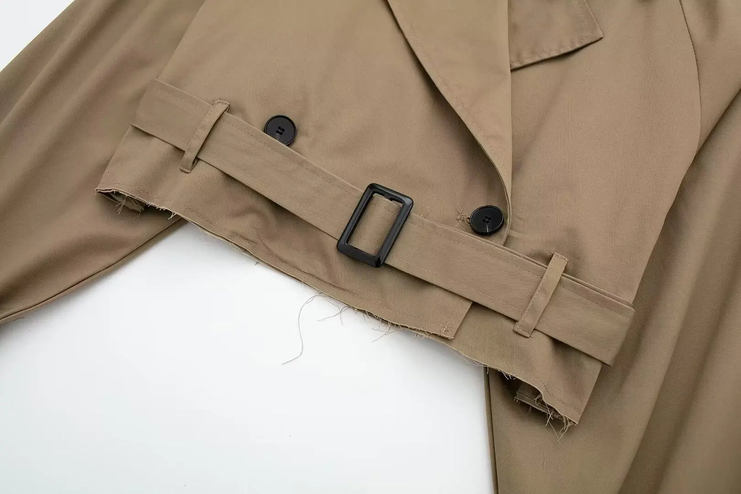 010 - Kurzer Trenchcoat Damen – Modern & Elegant