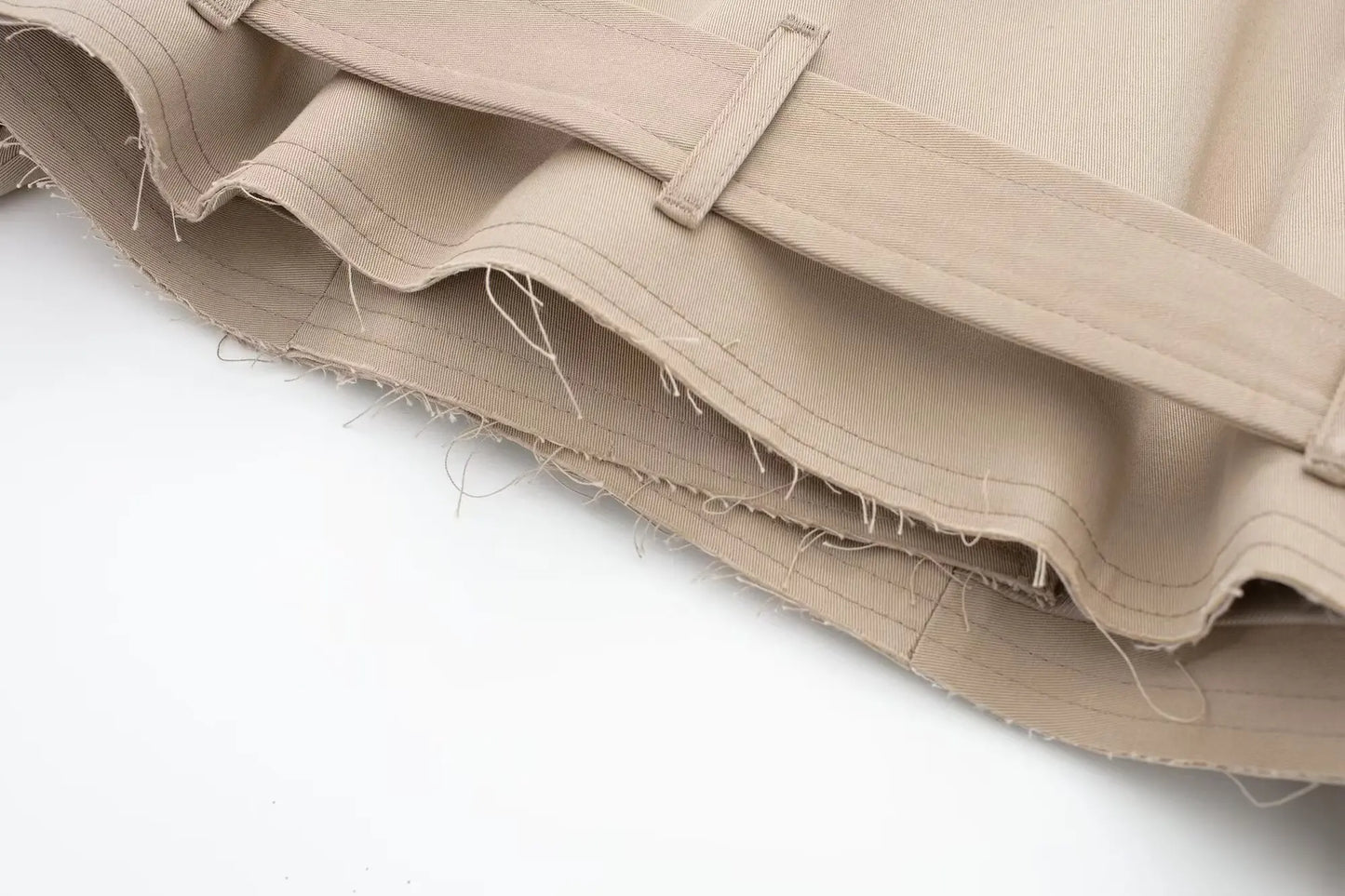 010 - Kurzer Trenchcoat Damen – Modern & Elegant