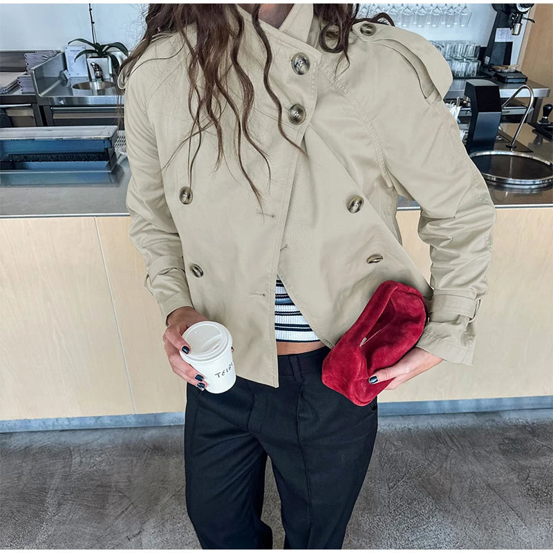 073 - Kurzbluse mit Rüschen & V-Ausschnitt