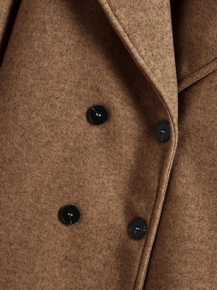 081 - Damen Wollmantel mit großem Kragen – Zweireihig & Elegant