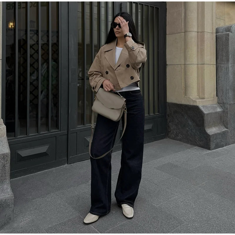 072 - Kurzer Damen-Trenchcoat – Zweireihig & Modern