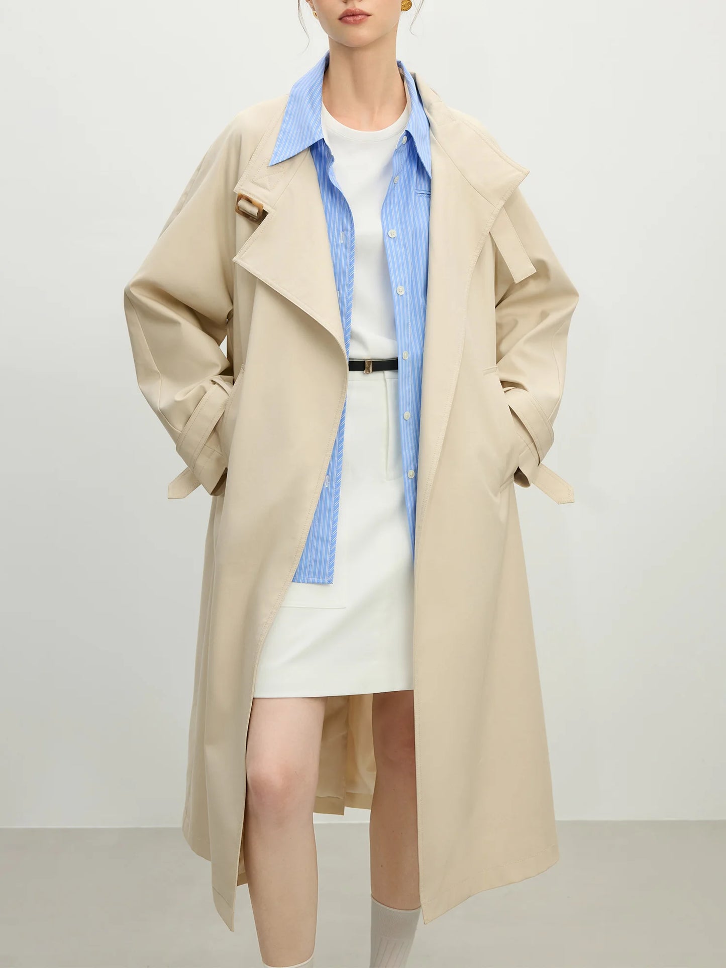 024 - Trenchcoat Damen – Modern & Stehkragen-Design