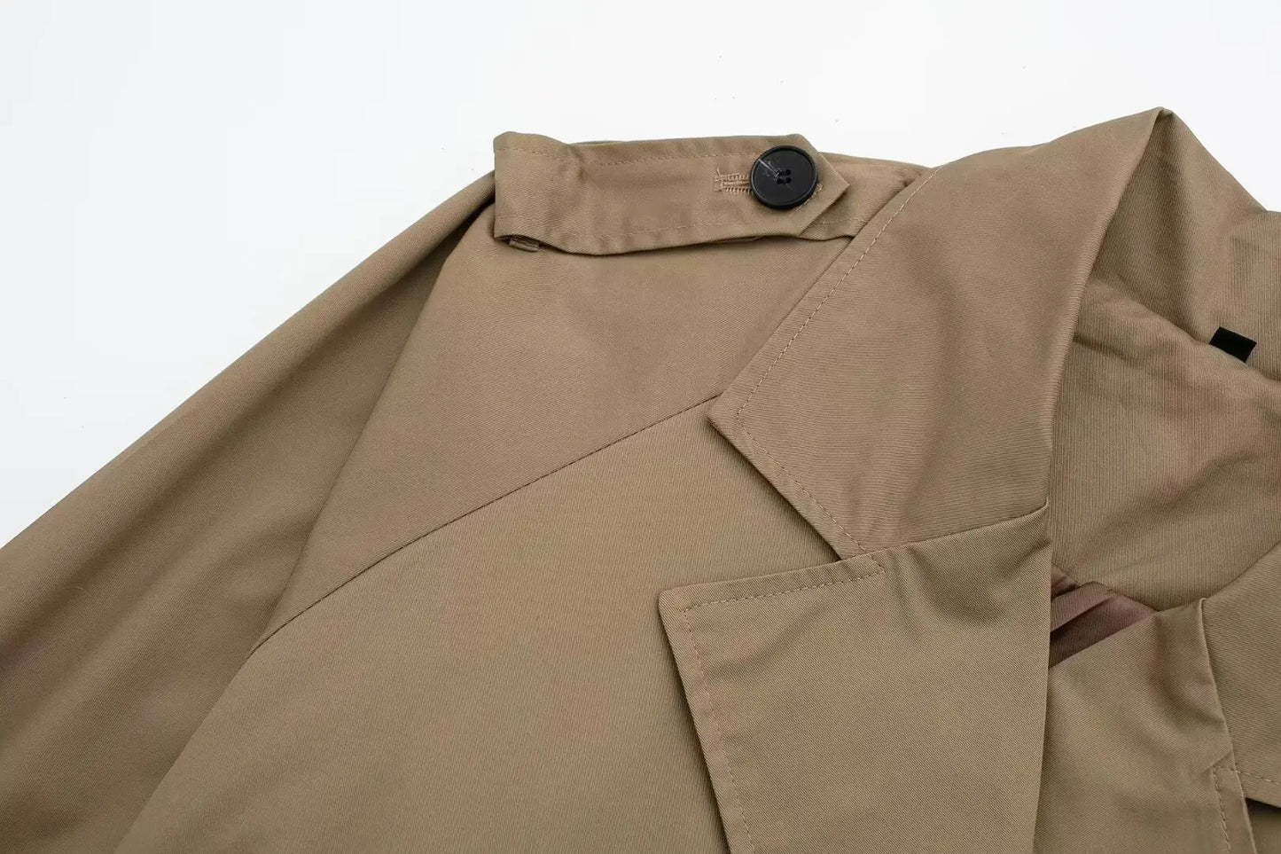 010 - Kurzer Trenchcoat Damen – Modern & Elegant