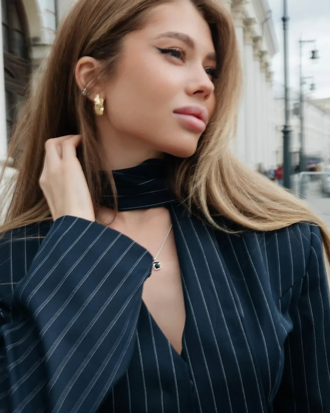 019 - Gestreifter Blazer Damen – Modern & Elegant