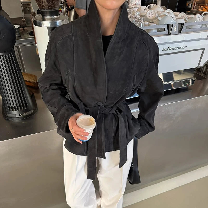 058 - Suede-Jacke Damen – Tailliert & Modern