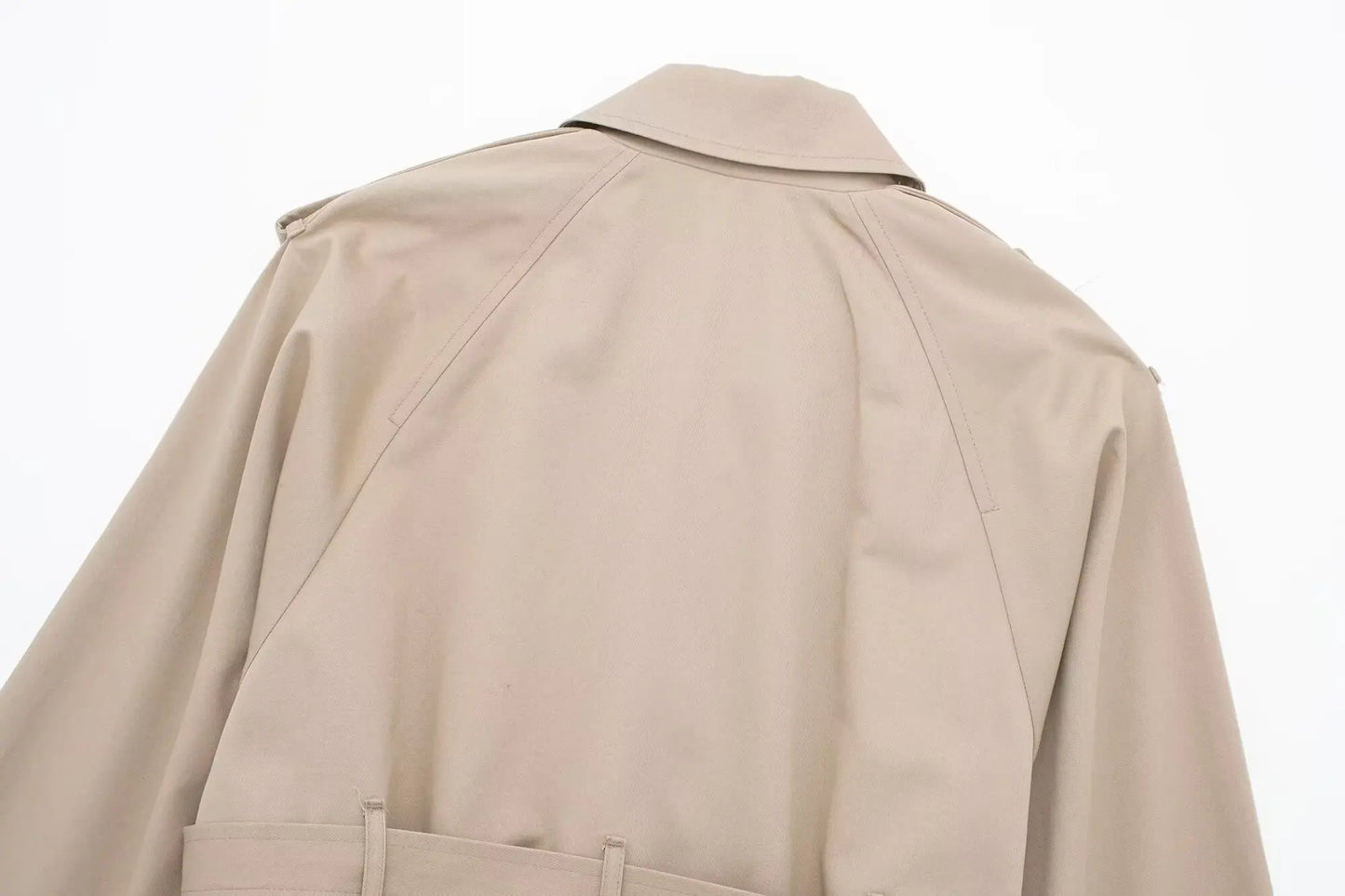 010 - Kurzer Trenchcoat Damen – Modern & Elegant