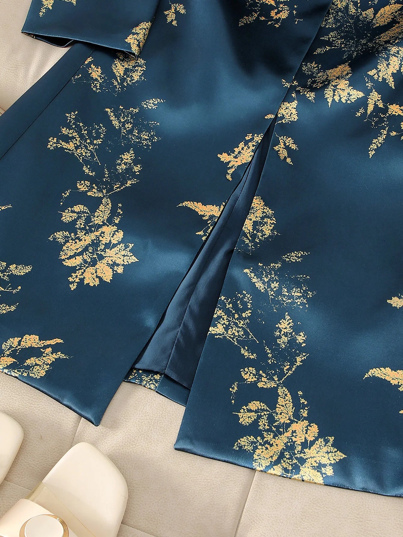 014 - Satin-Trenchcoat Damen – Elegant & Extralang