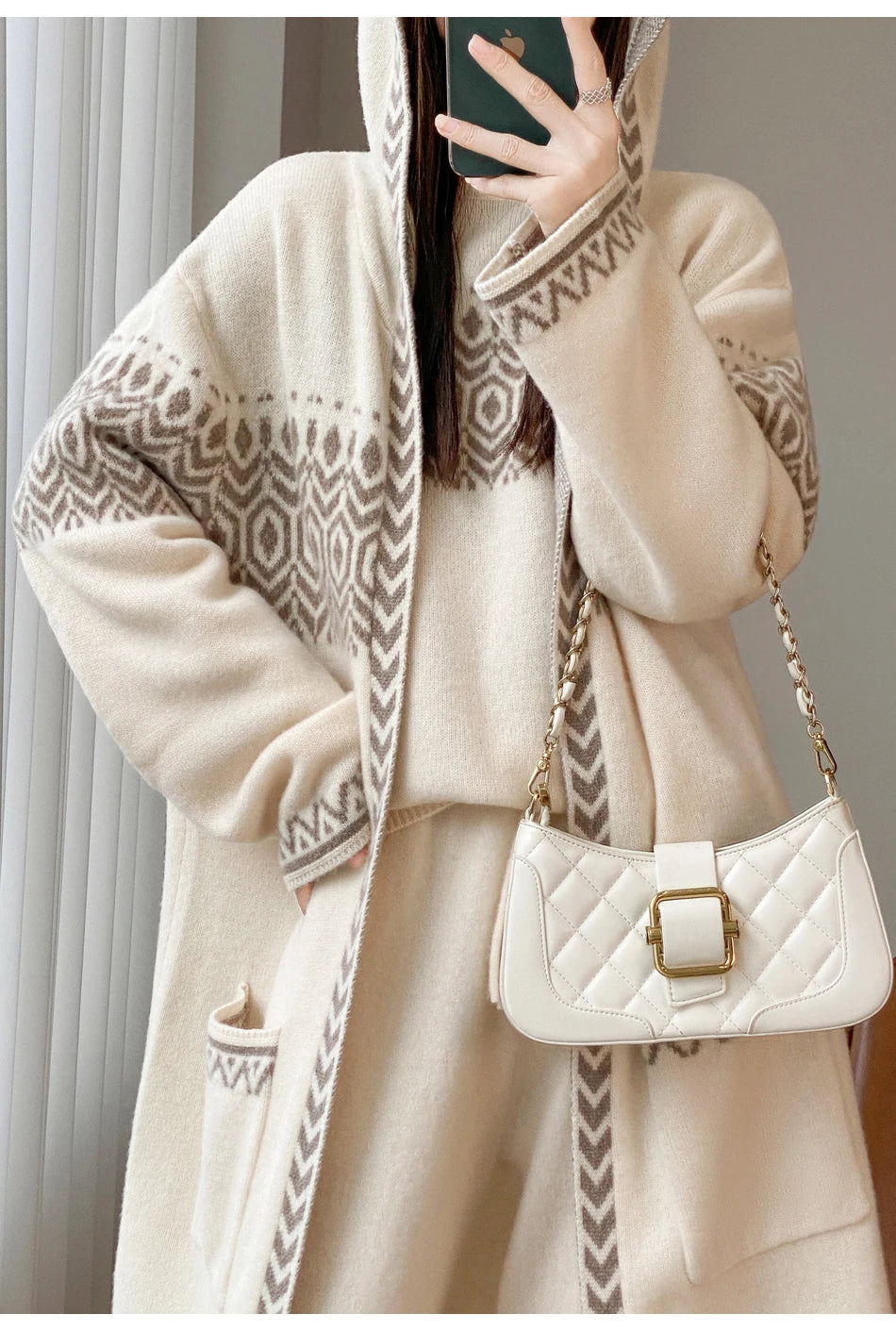 141 - Woll Cardigan Damen Lang Mit Kapuze