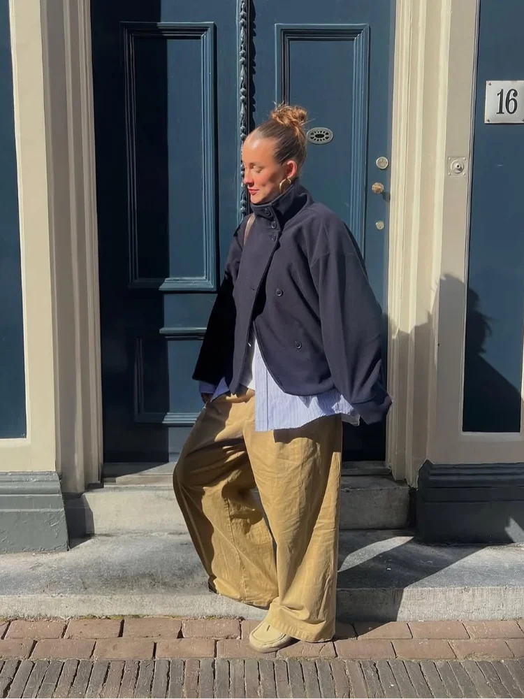 063 - Wollblazer Damen – Kurz & Zweireihig