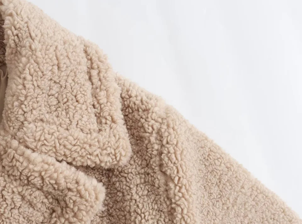 134 - Damen Wollmantel Lang mit Revers – Elegant & Modern