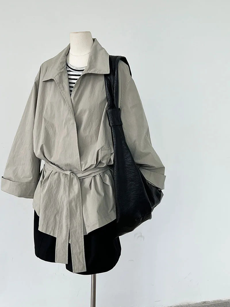 013 - Damen Trenchcoat – Leicht & Modern