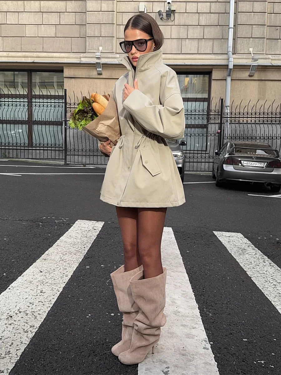 022 - Trenchcoat Damen – Modern & Mit Taille