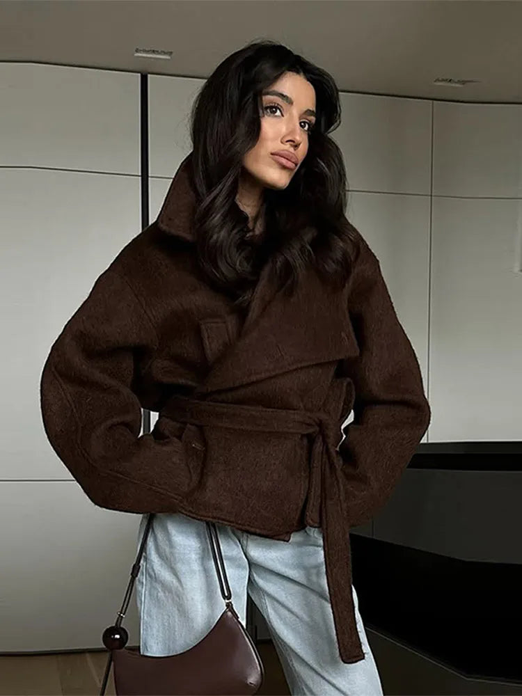 084 - Wollmantel Damen mit Bindegürtel