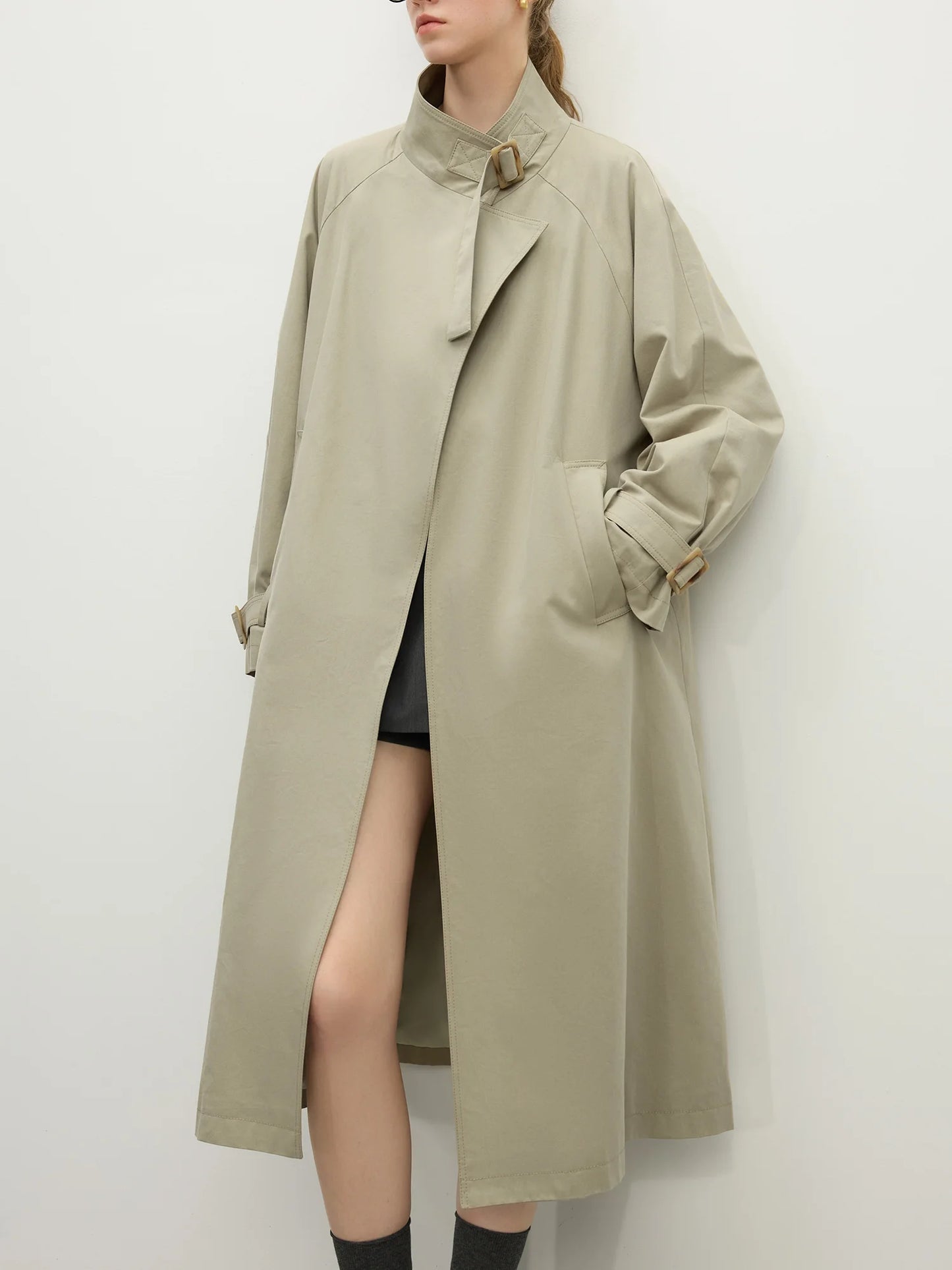 024 - Trenchcoat Damen – Modern & Stehkragen-Design