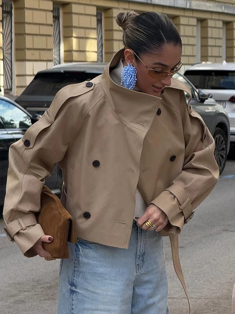 065 - Kurz-Trenchcoat Damen — Elegant & Modern