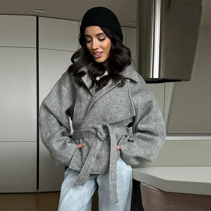 084 - Wollmantel Damen mit Bindegürtel