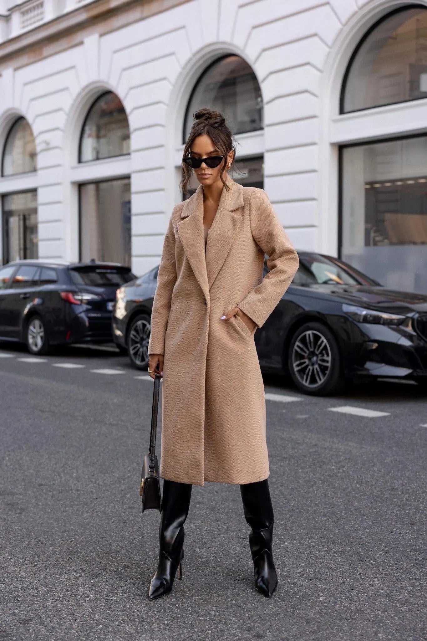147 - Trenchcoat Damen Mid-Length Mit Revers & Einem Knopf
