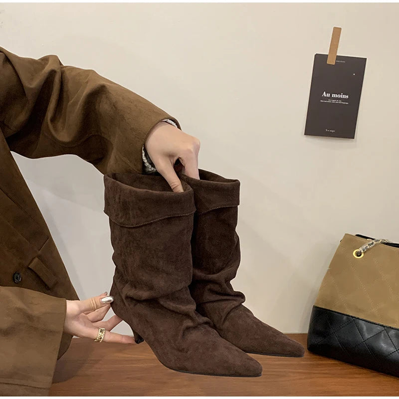 1003 - Damen Slouch Boots mit Keilabsatz & Weitem Schaft