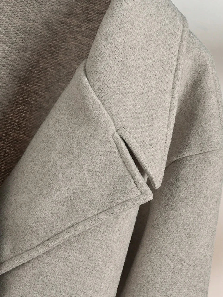 081 - Damen Wollmantel mit großem Kragen – Zweireihig & Elegant