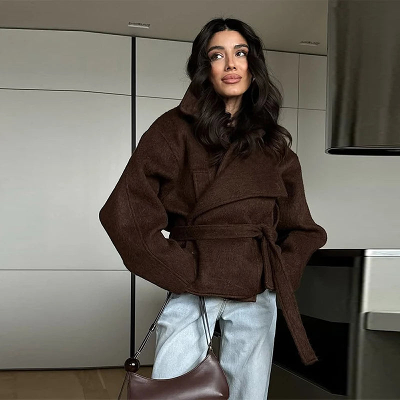 084 - Wollmantel Damen mit Bindegürtel