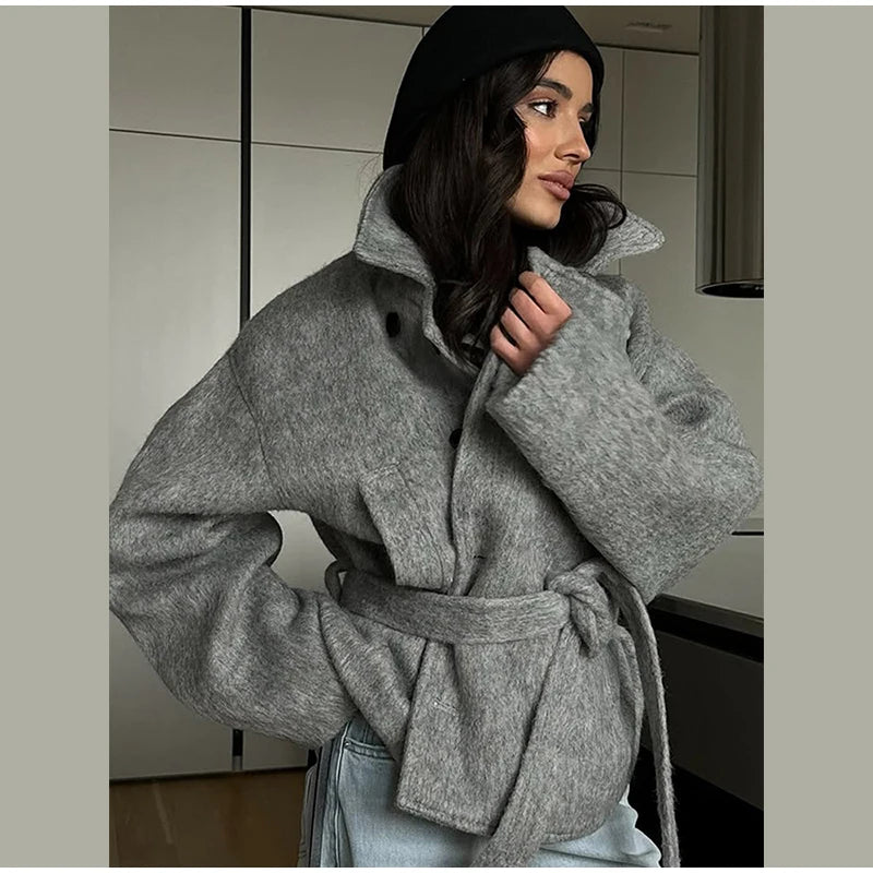 084 - Wollmantel Damen mit Bindegürtel