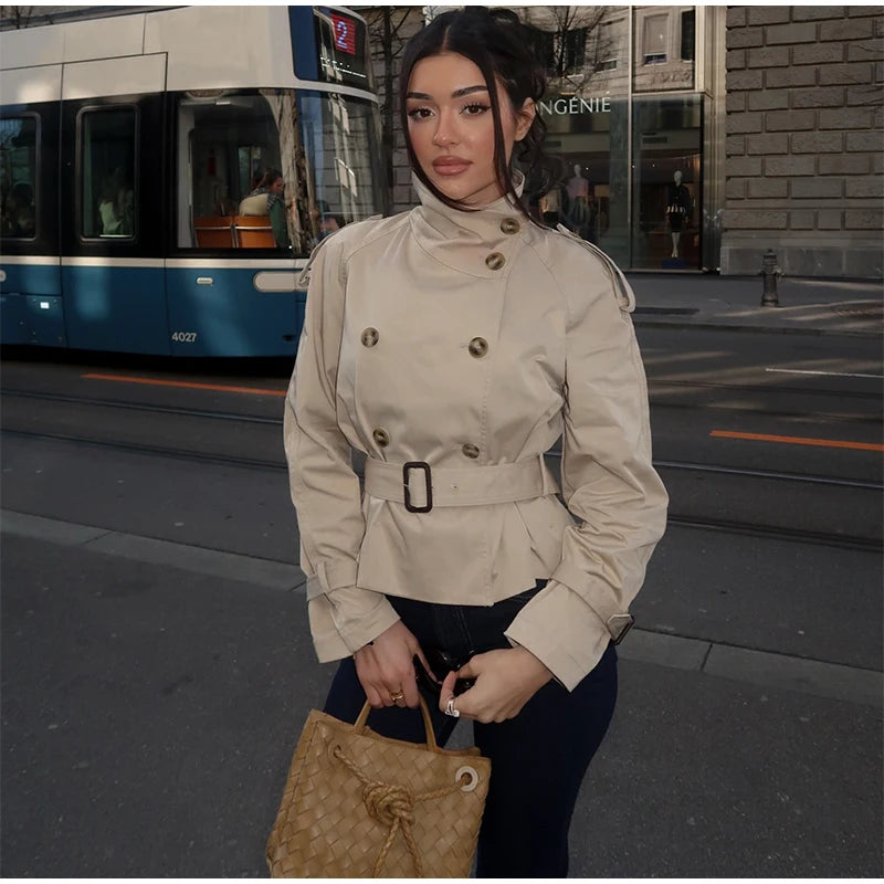 073 - Kurzbluse mit Rüschen & V-Ausschnitt