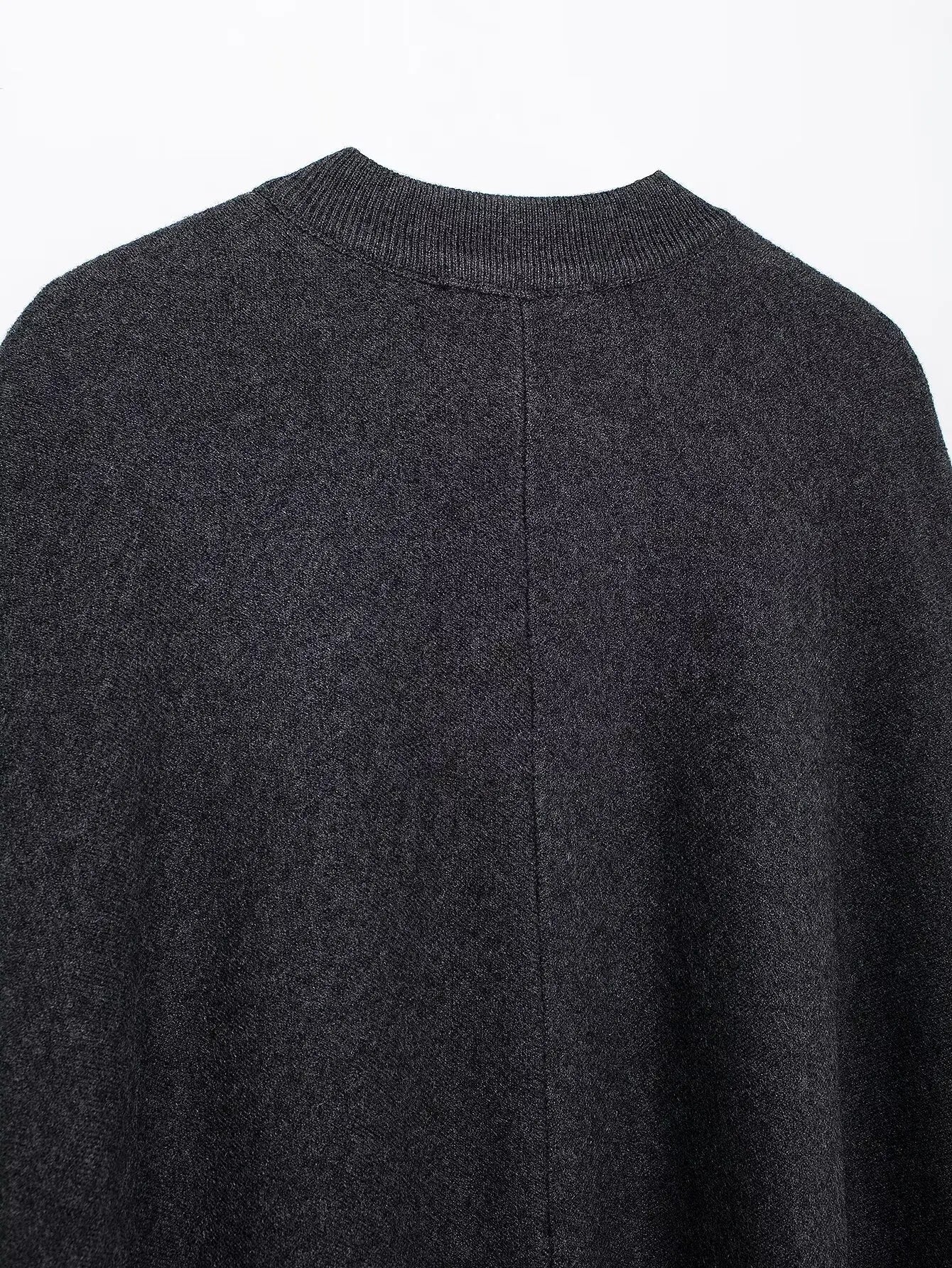 040 - Wollcape Damen – Elegant & Minimalistisch