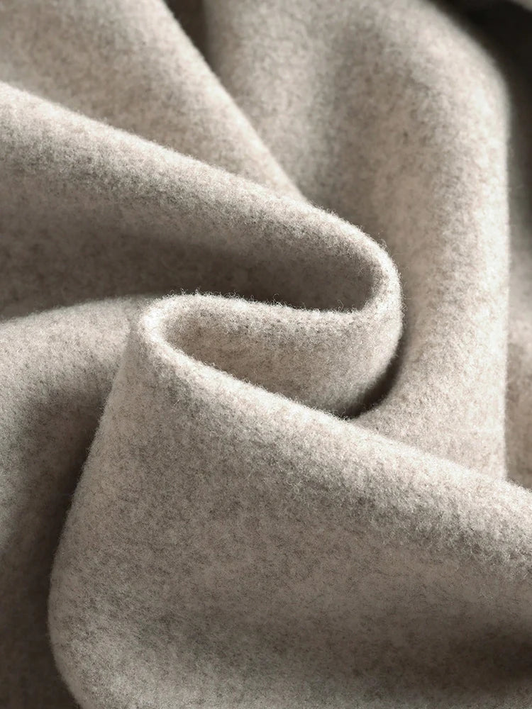 081 - Damen Wollmantel mit großem Kragen – Zweireihig & Elegant