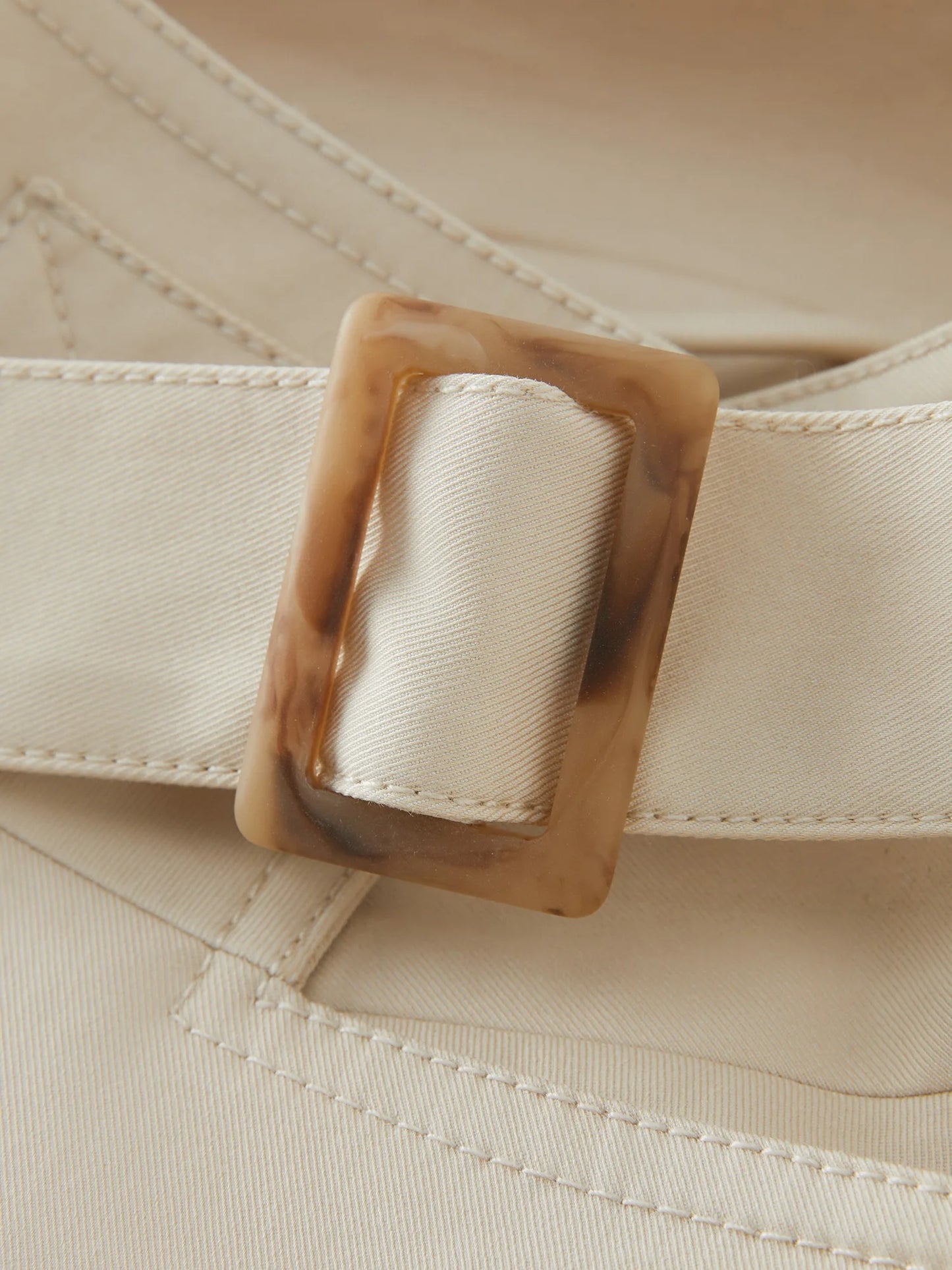 024 - Trenchcoat Damen – Modern & Stehkragen-Design