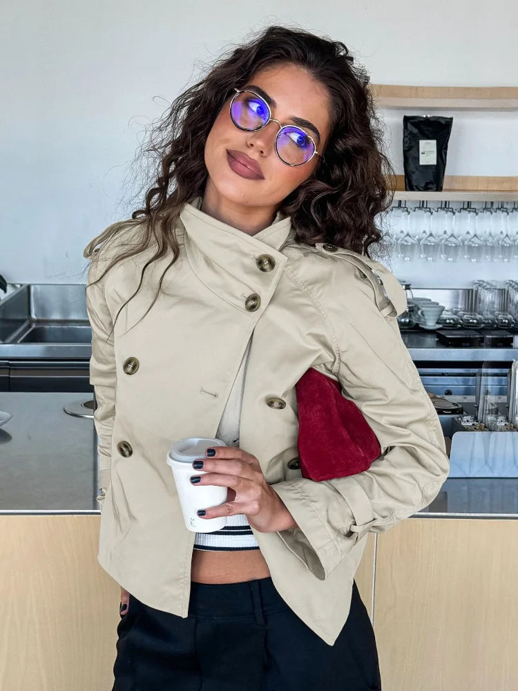 073 - Kurzbluse mit Rüschen & V-Ausschnitt