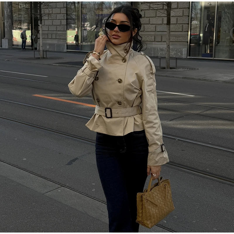 073 - Kurzbluse mit Rüschen & V-Ausschnitt