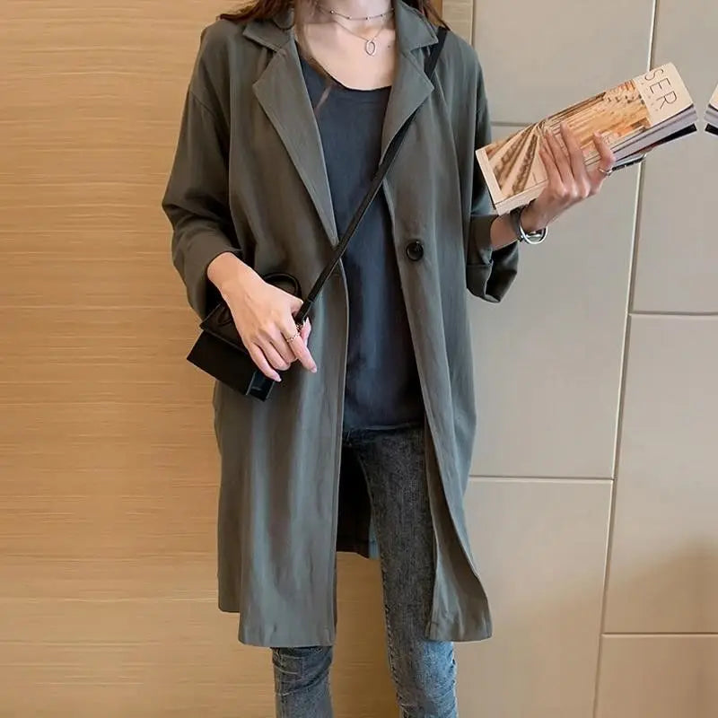 002 - Leichter Damen-Trenchcoat – Modern & Elegant