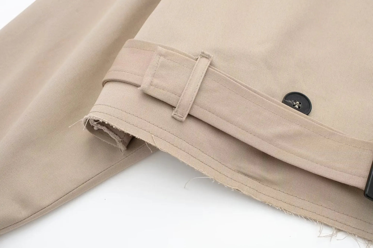 010 - Kurzer Trenchcoat Damen – Modern & Elegant