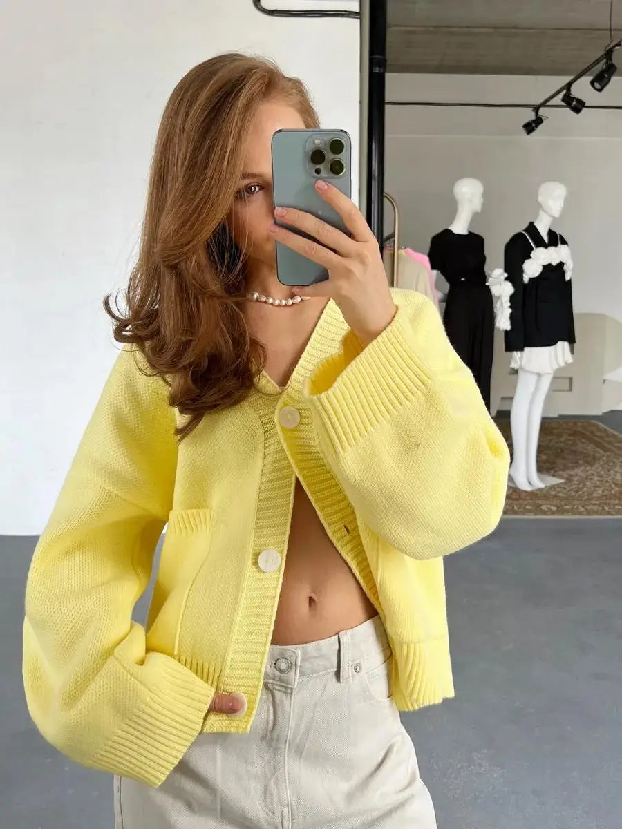 120 - V-Ausschnitt Strickcardigan Damen