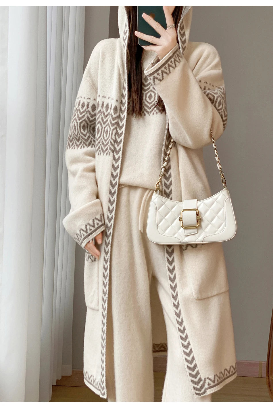 141 - Woll Cardigan Damen Lang Mit Kapuze