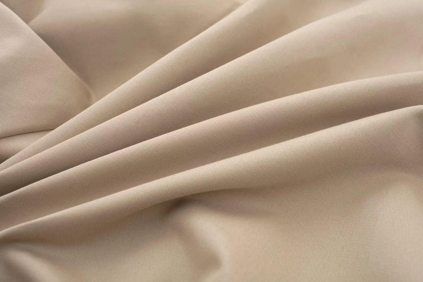 010 - Kurzer Trenchcoat Damen – Modern & Elegant