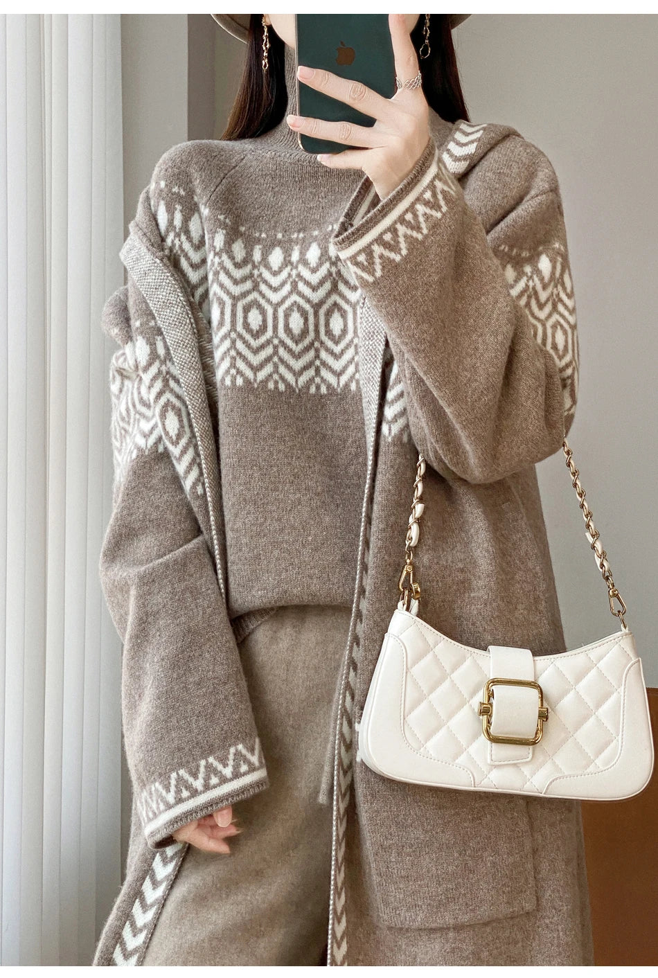 141 - Woll Cardigan Damen Lang Mit Kapuze