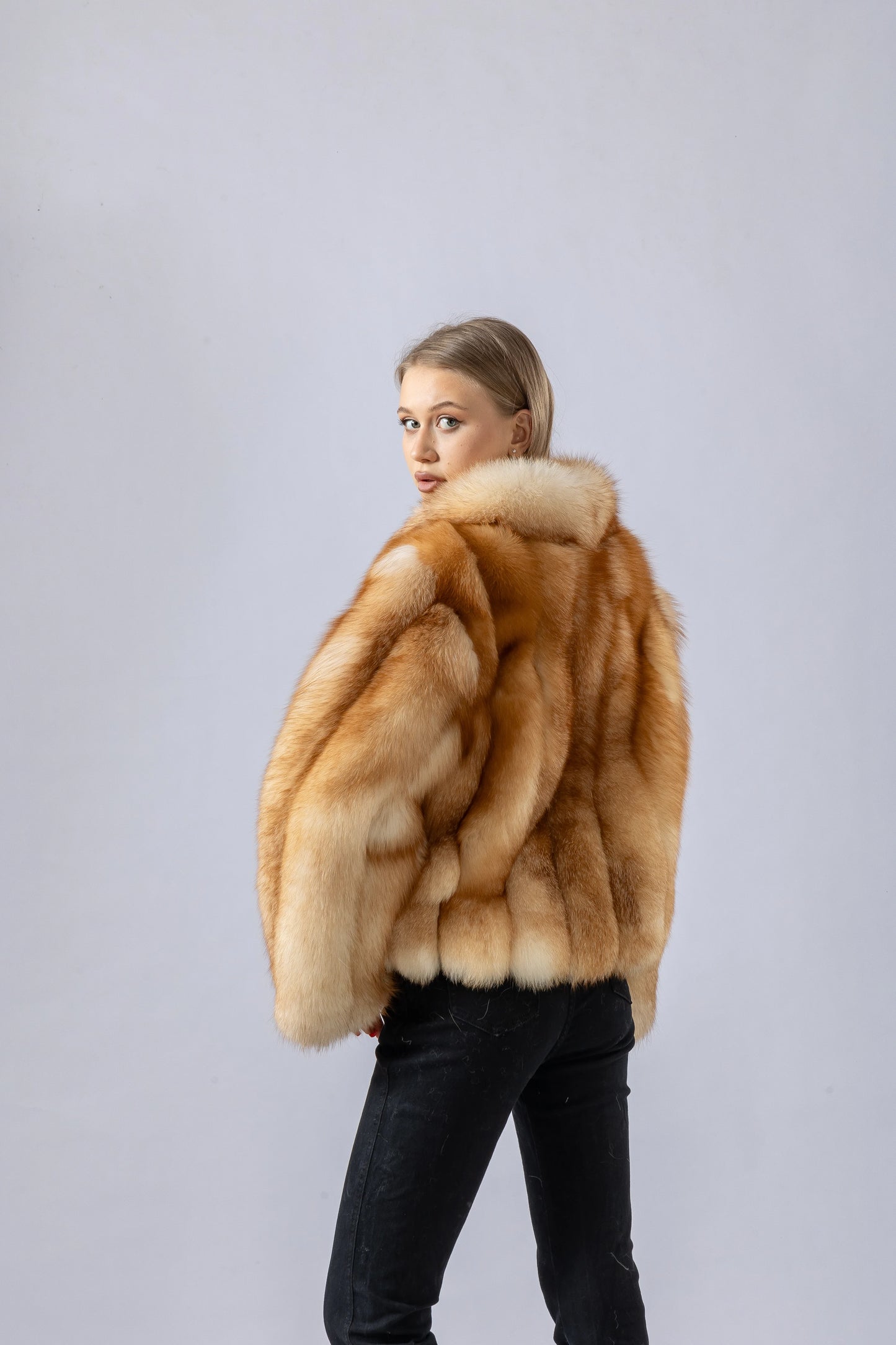 000 - Echter Fuchspelz-Mantel für Damen – Warm & Elegant