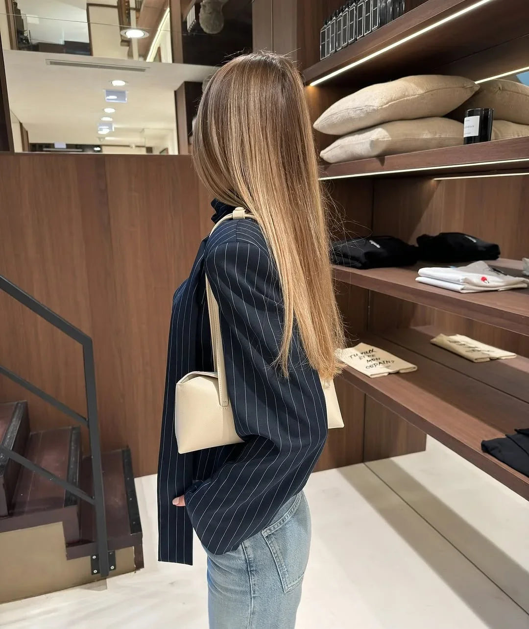 019 - Gestreifter Blazer Damen – Modern & Elegant